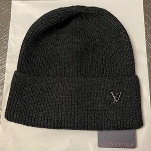 Louis Vuitton ALL Black on Black Knit Beanie NWT OS!